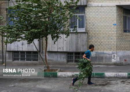 باد و گرد و خاک در تهران