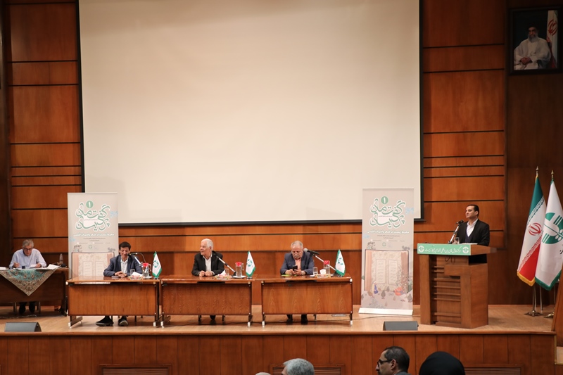 «شعر به عنوان یک رسانه می‌تواند تریبون محیط‌زیست باشد»