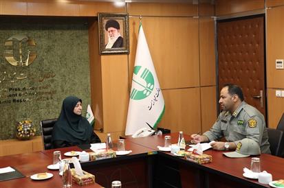 معاون رئیس جمهور با جمعی از محیط بانان استان ایلام دیدار کرد